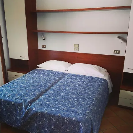 La Romantica Hotel *